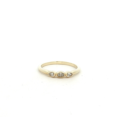 9ct Yellow Gold Three-Stone Laboratory Grown Diamond Ring