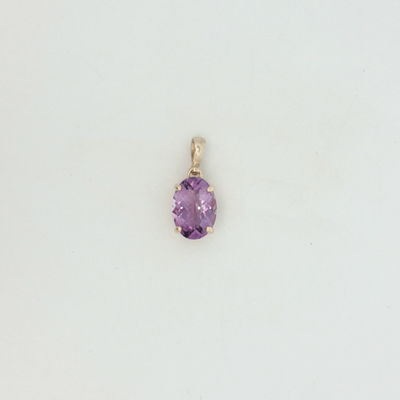 9ct Yellow Gold Pendant with Oval Brilliant Cut Amethyst