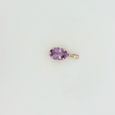 9ct Yellow Gold Pendant with Oval Brilliant Cut Amethyst