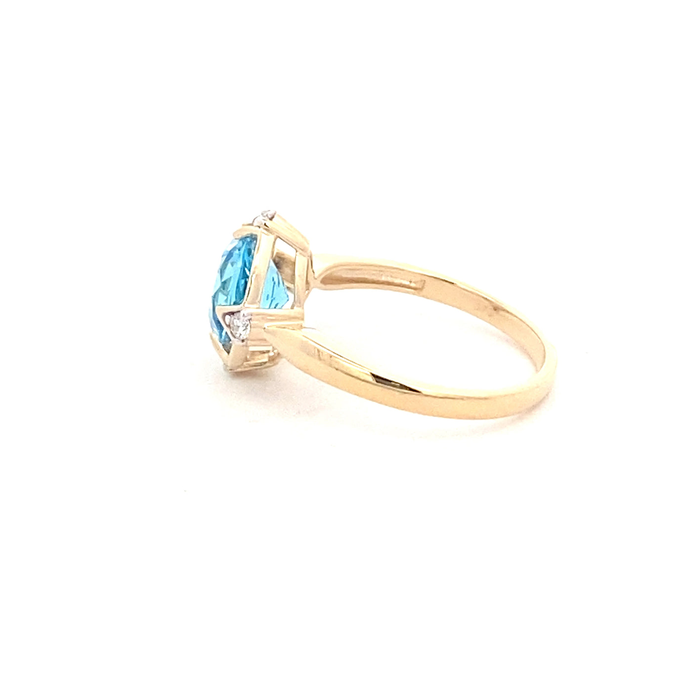 9CT Yellow Gold Topaz And Diamond Ring