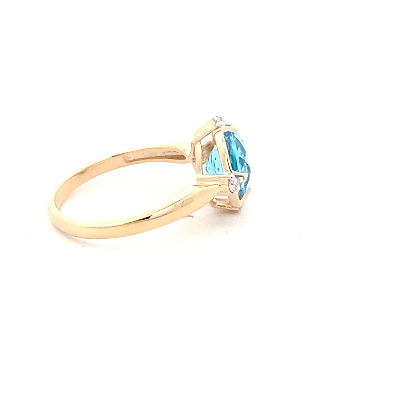 9CT Yellow Gold Topaz And Diamond Ring