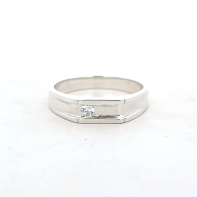 Elegant Sterling Silver Ring With A Cubic Zirconia Accent
