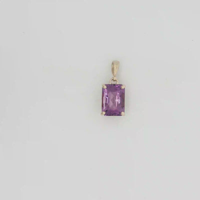 9ct Yellow Gold Pendant with Emerald Cut Amethyst Gemstone