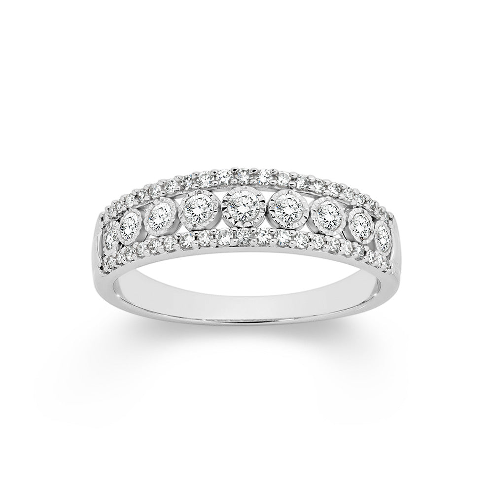 9k White Gold Diamond Dress Ring. TDW=0.50ct